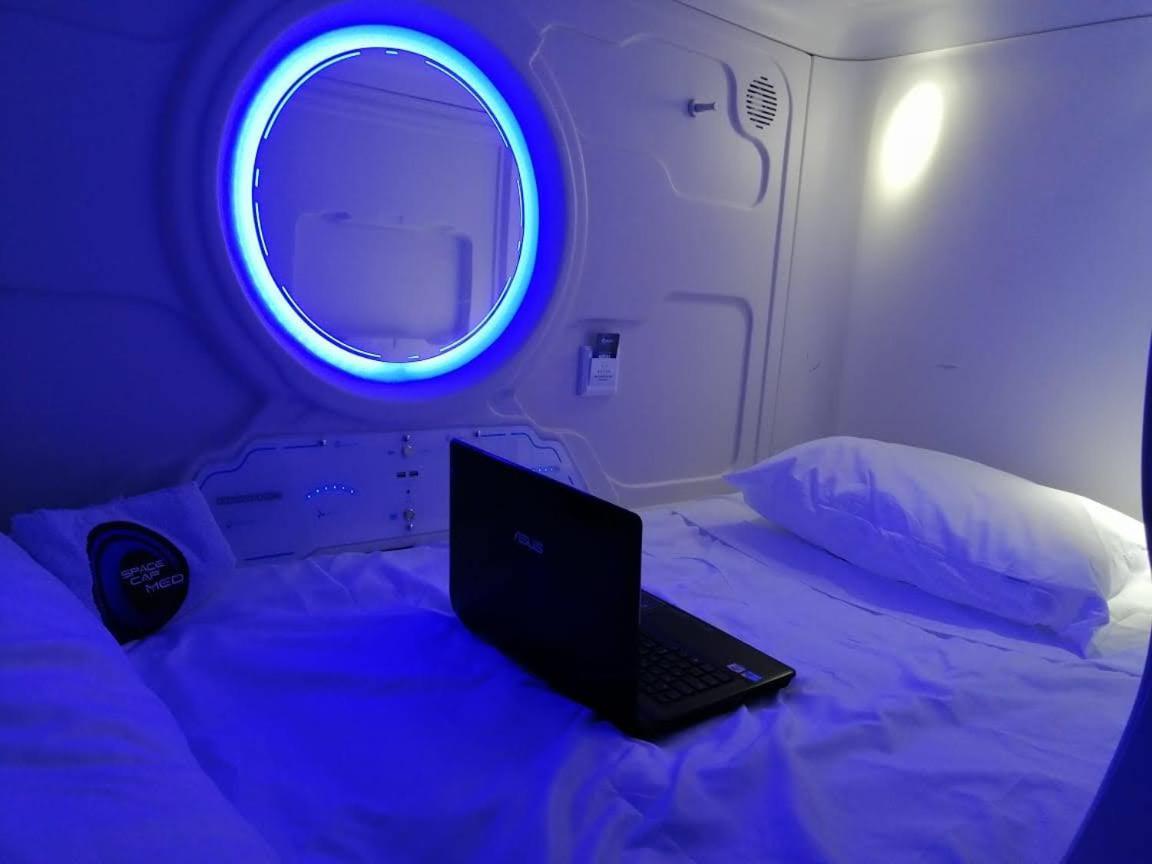 Capsulas Descanso Terminal Bogotá Eksteriør billede